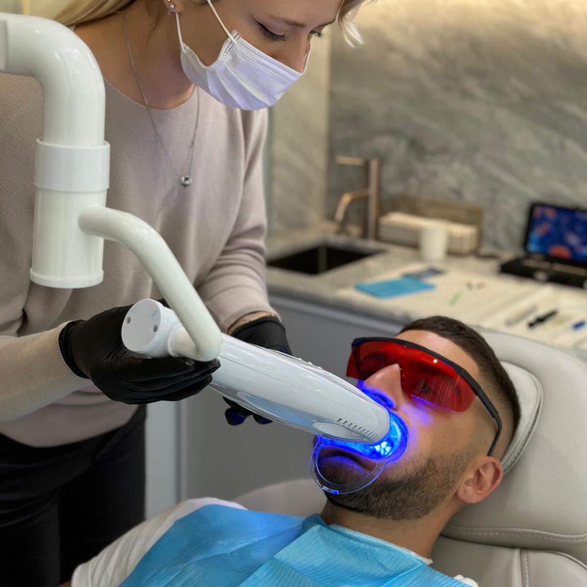 Cosmetic Teeth Whitening Treatment